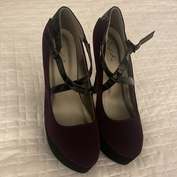 ⭐️ HOST PICK ⭐️ NEW Ladies Sz 8 shoes Qupid Purple Platform Strappy Heels black - Picture 4 of 10